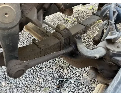 Ford L8000 Axle Assembly, Front (Steer)