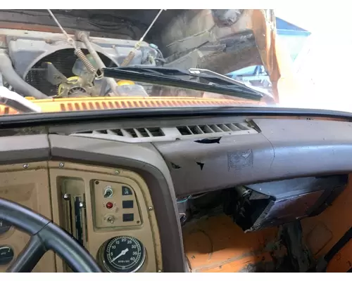 Ford L8000 Dash Assembly