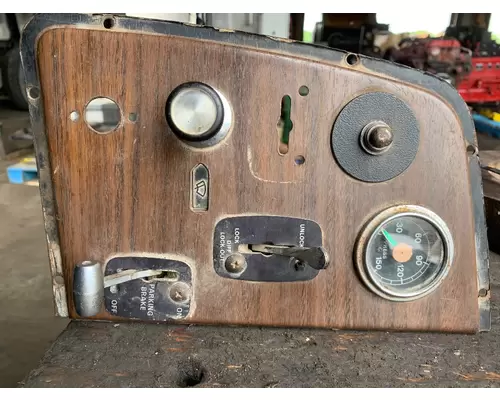 Dash Panel FORD L8000 Truck Salvage International Inc