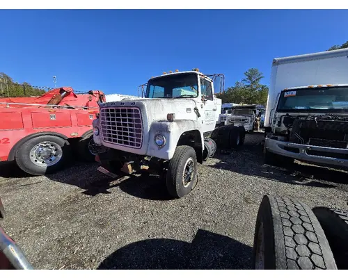 Hood FORD L8000 Crest Truck Parts