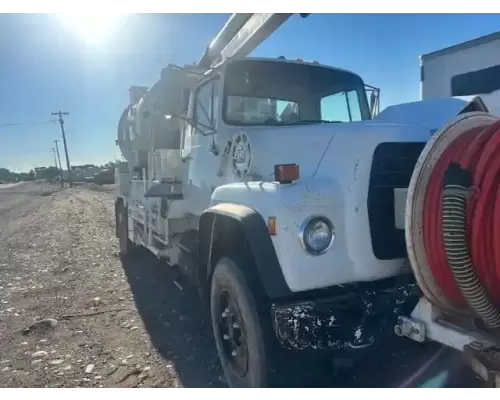 Ford L8000 Hood