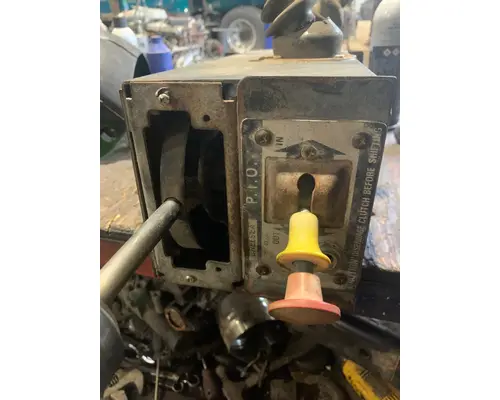 PTO FORD L8000 Truck Salvage International Inc