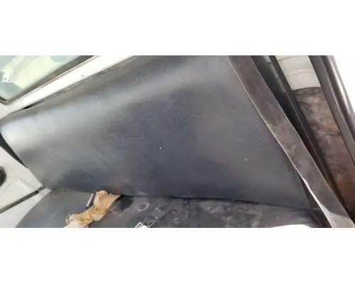 Ford L8000 Seat, Front