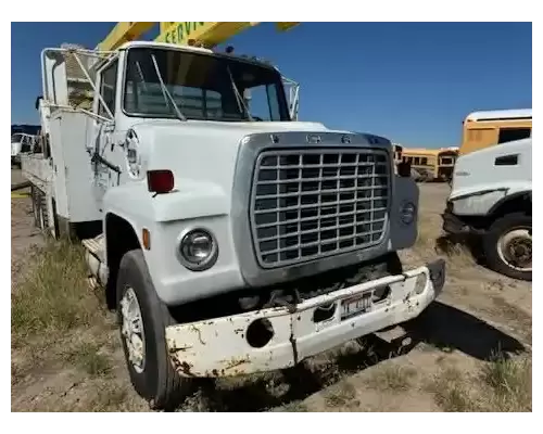 Ford L800 Hood