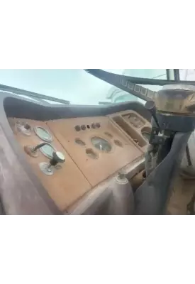 Ford L800 Instrument Cluster