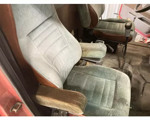 Seat, Front FORD L8513 LOUISVILLE 113 Vander Haags Inc Col
