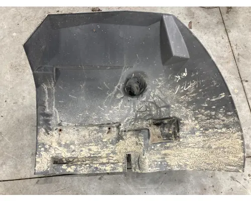 Ford L8513 Fender, Inner