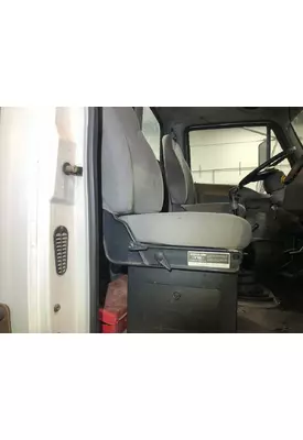Ford L8513 Seat (non-Suspension)