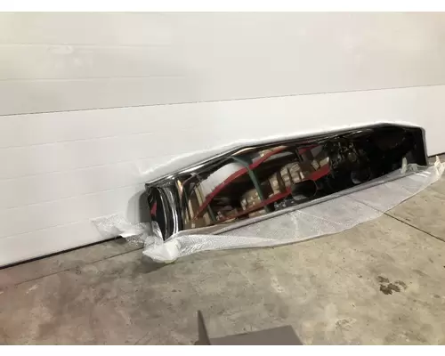 Ford L9000 Bumper Assembly, Front