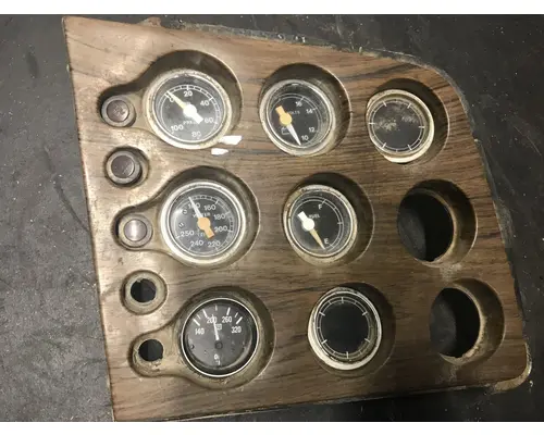 Ford L9000 Dash Assembly