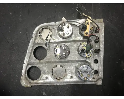 Ford L9000 Dash Assembly