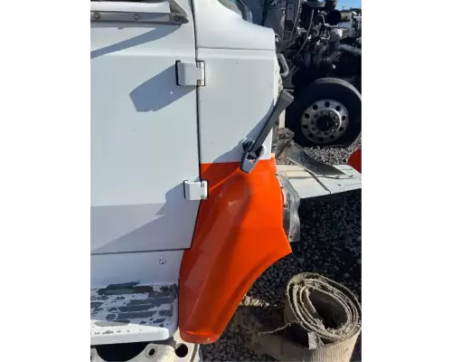 Ford L9000 Fender Extension