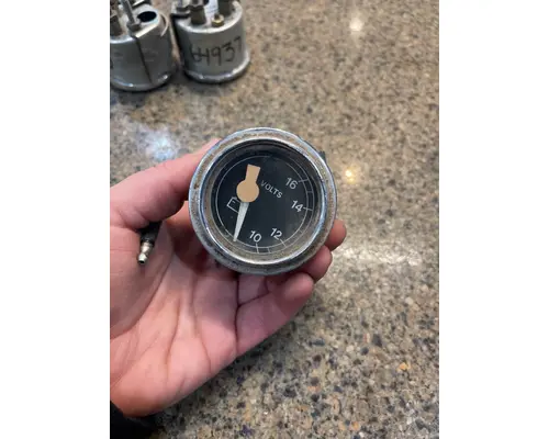 Gauges (all) FORD L9000 Truck Salvage International Inc