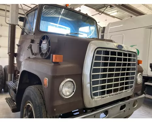 Ford L9000 Hood