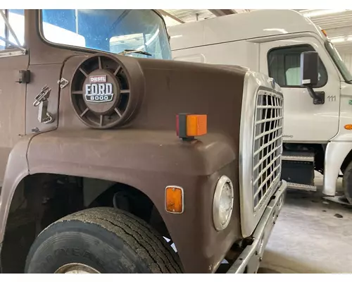 Ford L9000 Hood