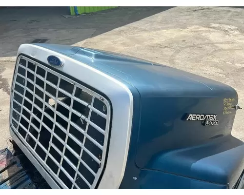 Ford L9000 Hood