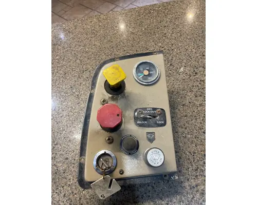 Instrument Cluster FORD L9000 Truck Salvage International Inc