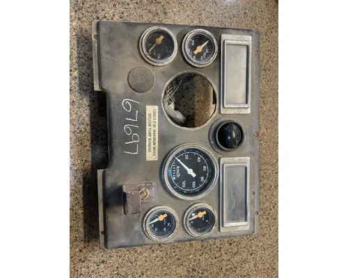 Instrument Cluster FORD L9000 Truck Salvage International Inc
