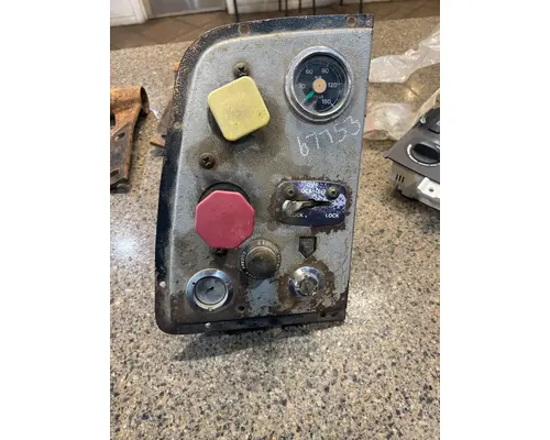 Instrument Cluster FORD L9000 Truck Salvage International Inc