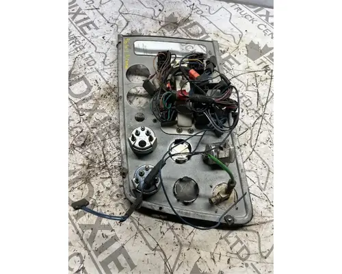 Ford L9000 Instrument Cluster