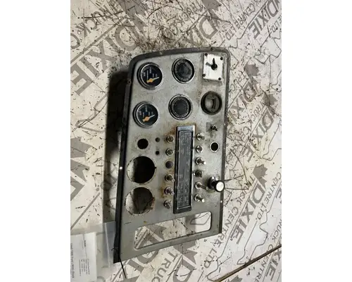 Ford L9000 Instrument Cluster