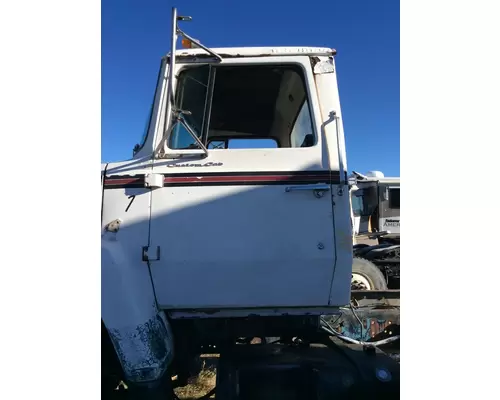 Ford L9000 Windshield Glass