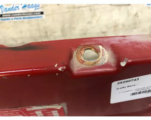 Ford L9513 Skirt