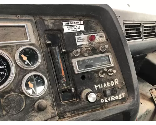 Ford LA8000 Dash Panel