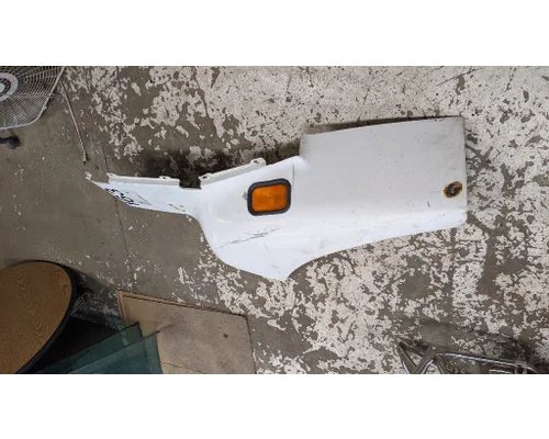 Ford LA9000 AERO MAX 106 Fender Extension