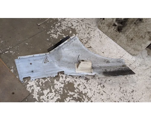 Ford LA9000 AERO MAX 106 Fender Extension