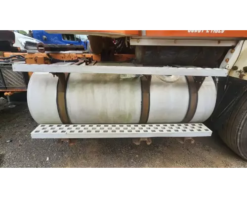 Ford LA9000 AERO MAX 106 Fuel Tank