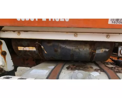 Ford LA9000 Aero Max 106 Air Tank