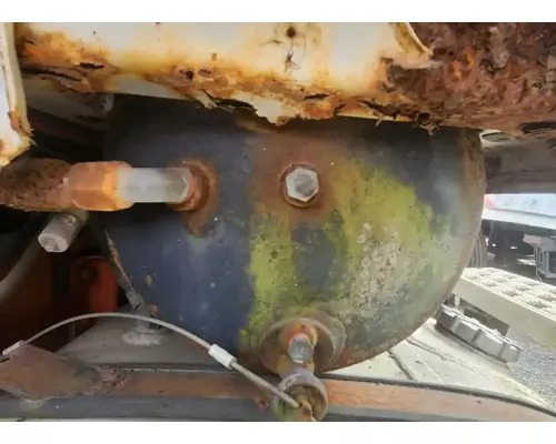 Ford LA9000 Aero Max 106 Air Tank