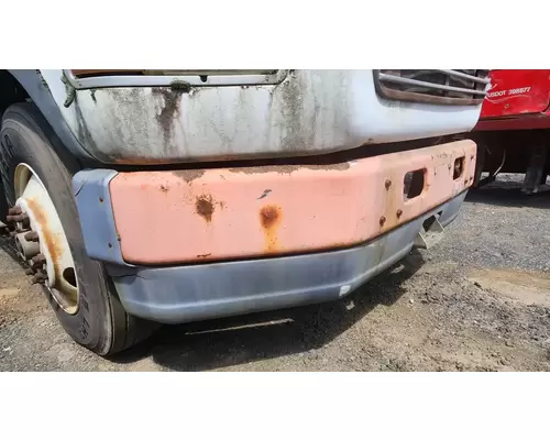 Ford LA9000 Aero Max 106 Bumper Assembly, Front