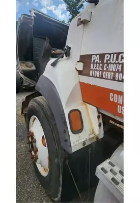 Ford LA9000 Aero Max 106 Fender Extension