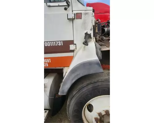 Ford LA9000 Aero Max 106 Fender Extension