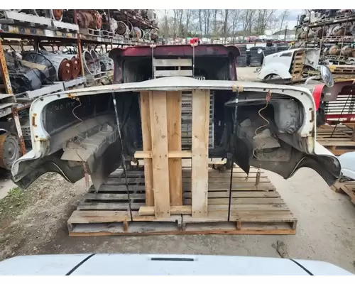 Ford LA9000 Aero Max 106 Hood