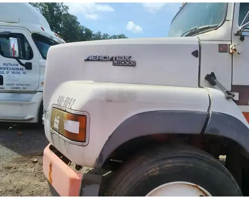 Ford LA9000 Aero Max 106 Hood