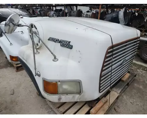 Ford LA9000 Aero Max 106 Hood