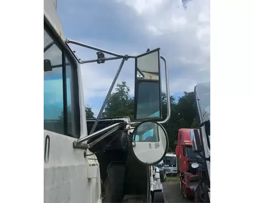 Ford LA9000 Aero Max 106 Mirror (Side View)