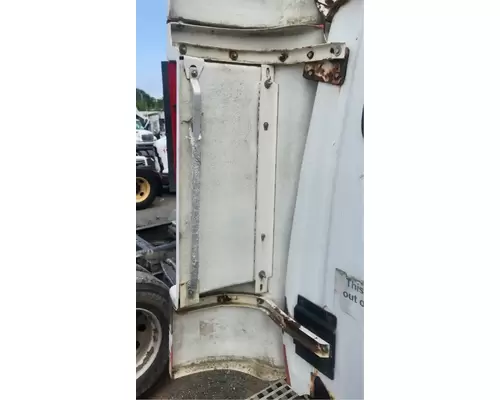 Ford LA9000 Aero Max 106 Side Fairing