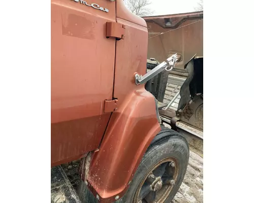 Ford LN600 Fender