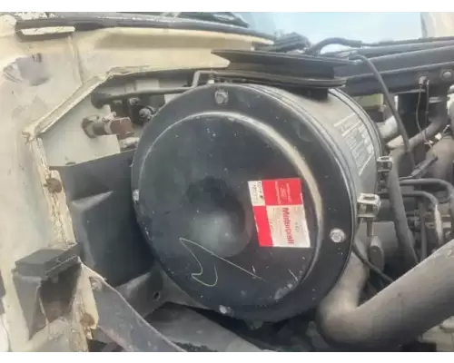 Ford LN7000 Air Cleaner