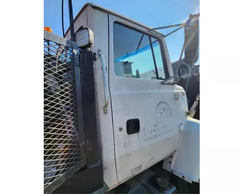 Ford LN7000 Cab
