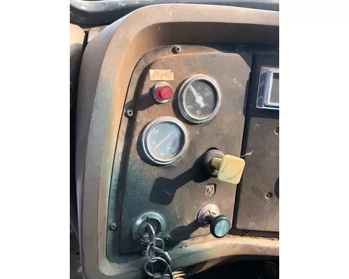Ford LN7000 Dash Assembly
