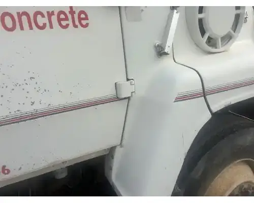 Ford LN7000 Fender Extension