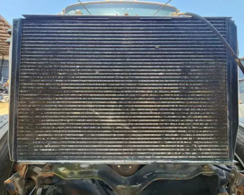 Ford LN7000 Radiator