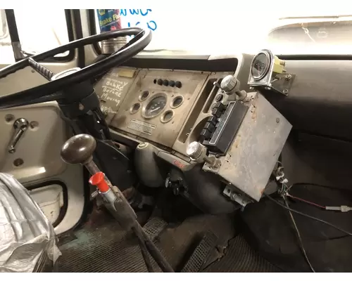 Ford LN700 Dash Assembly