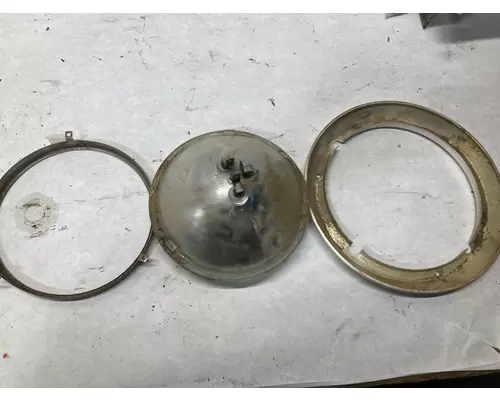 Ford LN700 Headlamp Assembly