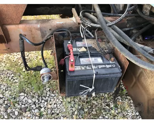 Ford LN8000 Battery Box